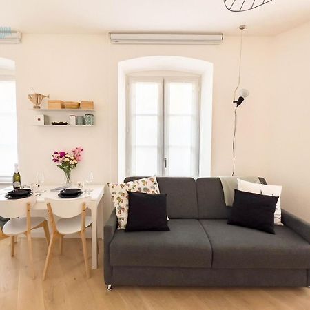 Corridoni 2B Tirabora Short Rent Lägenhet Trieste Exteriör bild