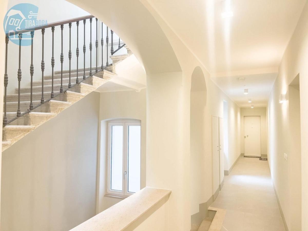 Corridoni 2B Tirabora Short Rent Lägenhet Trieste Exteriör bild